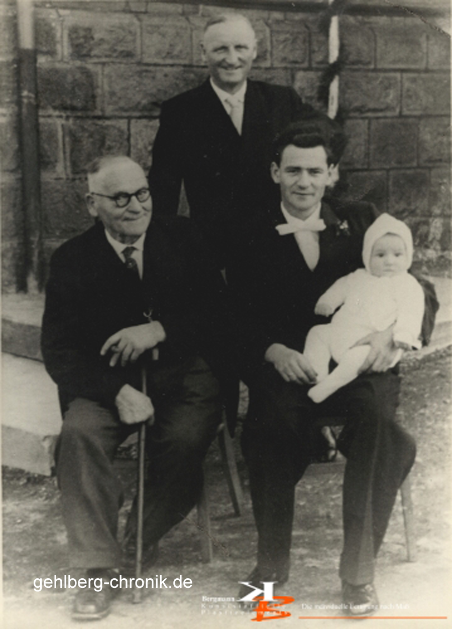 1958 027 4 Generationen Bergmann